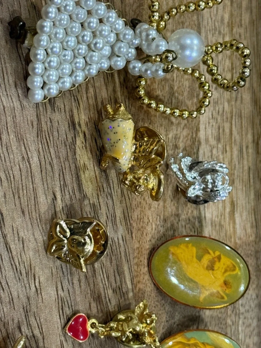 Lot of 11 Vintage Angel Pins & Brooches - Gold and Silver Tone